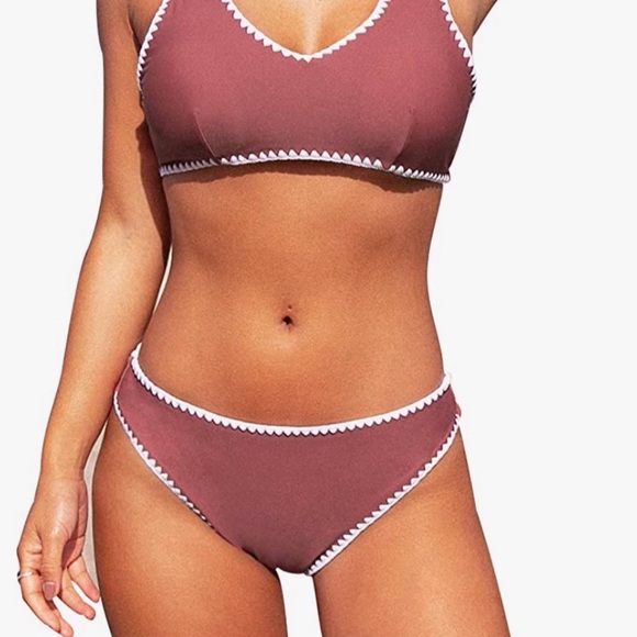 CUPSHE Women's Sporty Crochet Trim Bikini Sets Size Medium - Picture 5 of 11